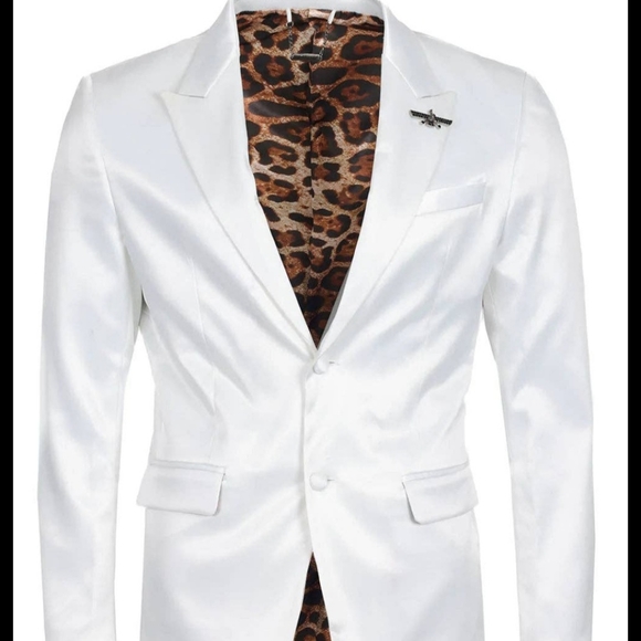 Blazer - Picture 1 of 2